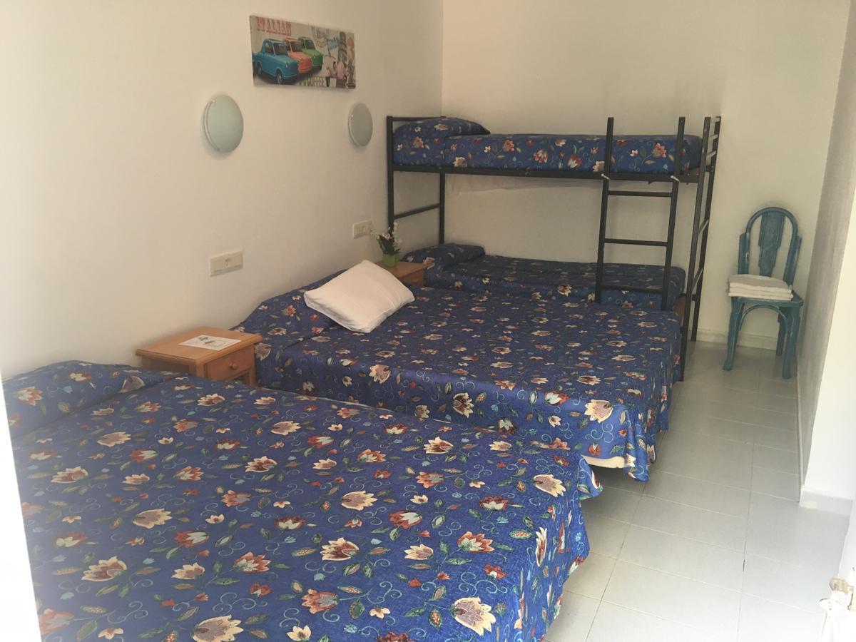 Hostal Univers Καλέλα Εξωτερικό φωτογραφία