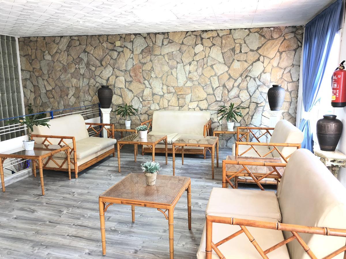 Hostal Univers Καλέλα Εξωτερικό φωτογραφία
