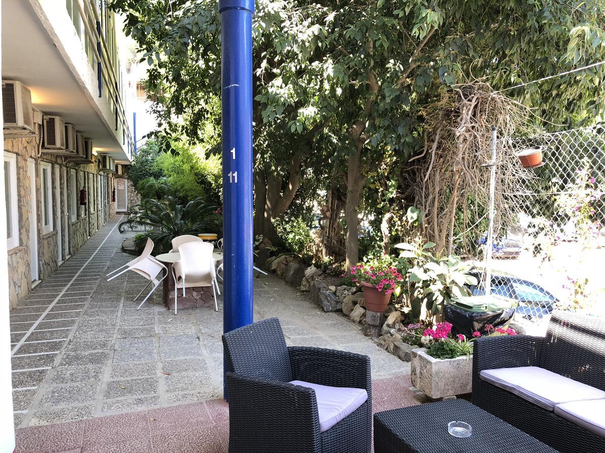 Hostal Univers Καλέλα Εξωτερικό φωτογραφία