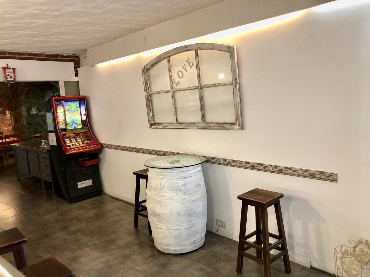 Hostal Univers Καλέλα Εξωτερικό φωτογραφία